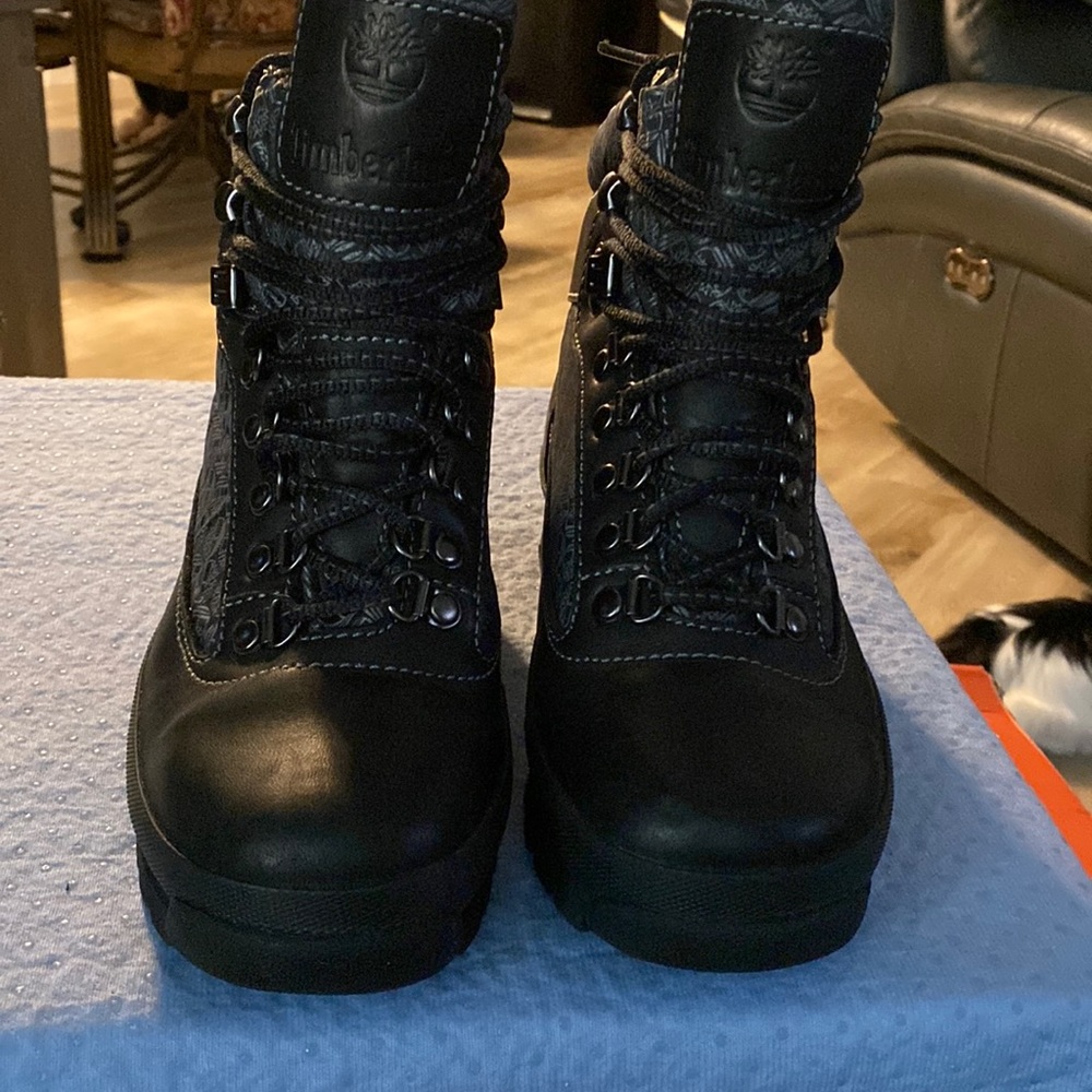Timber lands boots